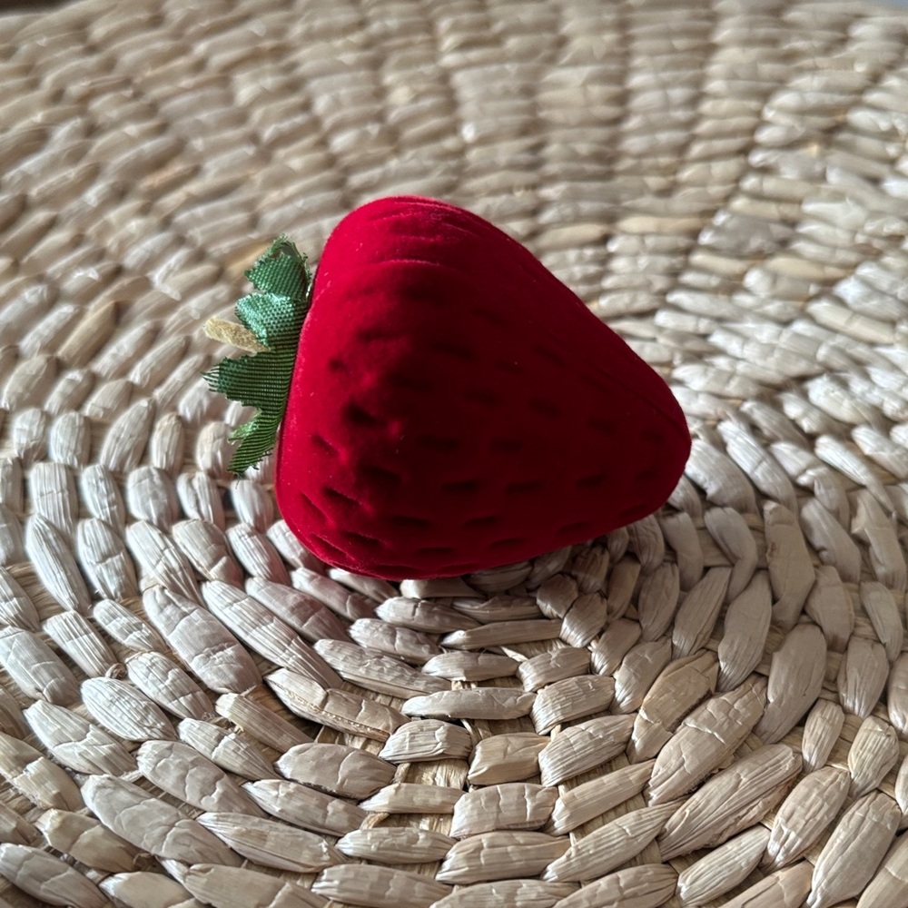 🍓 💍 Gifts for Her 🎁 Strawberry Shape Ring Box